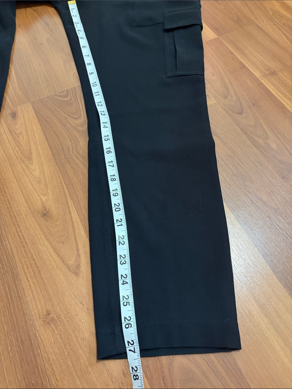 Lululemon Keep Moving High-Rise Cargo Pants Black Size 6 Straight Leg Travel - Picture 6 of 9